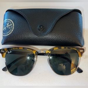 Ray-Ban Clubmaster Fleck (RB3016) Sunglasses